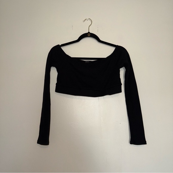 Forever 21 Tops - Forever 21 | Black Off-Shoulder Crop Top